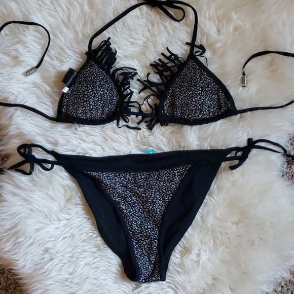 New Reversible H&M 2 pc bikini - NWT - Picture 2 of 4